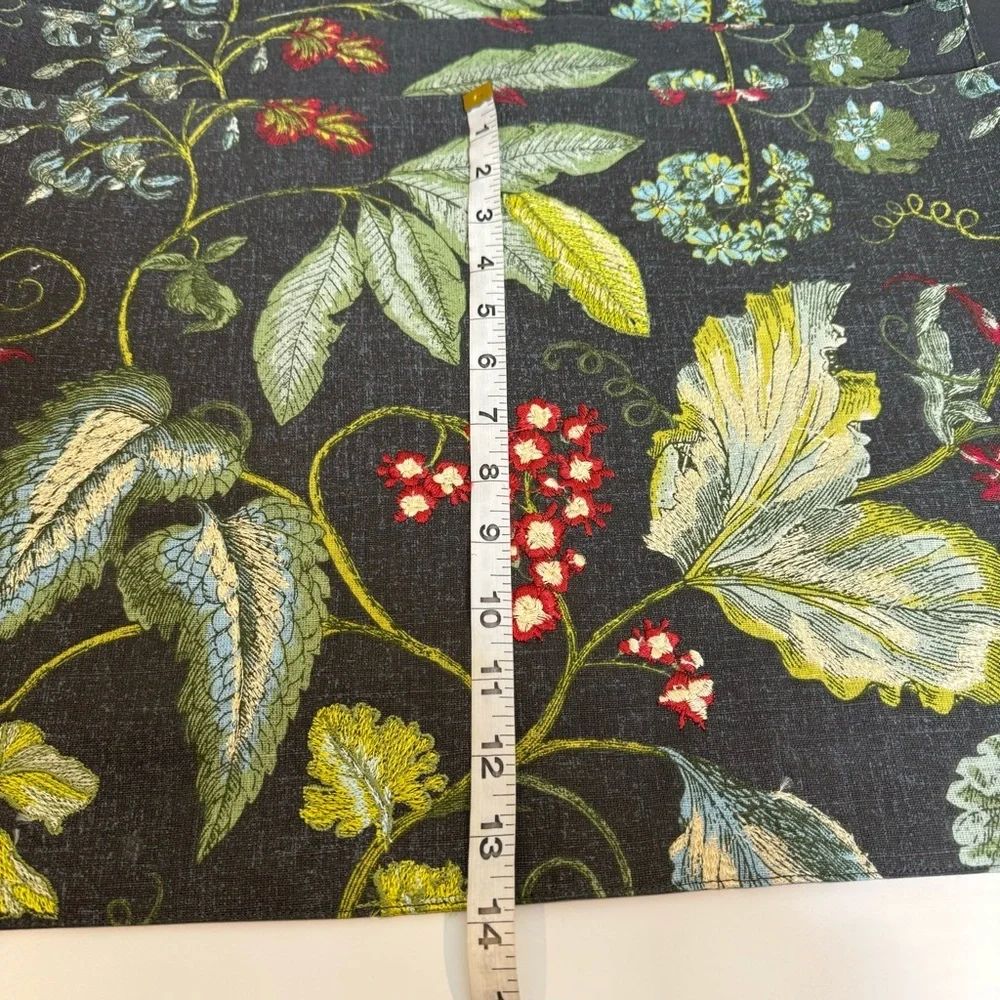 Set of 5 embroidered placemats